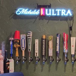 Lynn's 102 Tavern