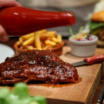 Fork & Bottle - American Near Me - Zürich, ZH
