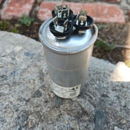 Capacitor Capacitor