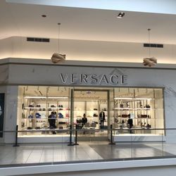 Versace - Storefront