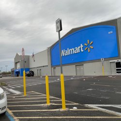 Walmart Supercenter - Entrance