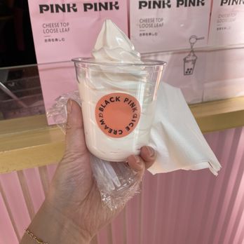 Pink Pink Tea Shoppe - Peach and Hokkaido milk soft serve - Bubble Tea Near Me - San Mateo, California