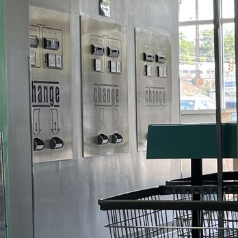 Lancaster Laundromat - Change machine - Laundromat Near Me - Philadelphia, Pennsylvania Lancaster Laundromat - Change machine - Laundromat Near Me - Philadelphia, Pennsylvania