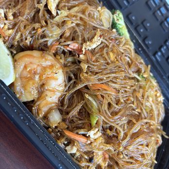 Nai restaurant - Woon Sen fried - Sushi Bars Near Me - Buffalo, New York