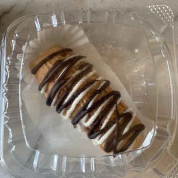 Bella's Shoppe - Éclair (Great Flavor) - Coffee & Tea Near Me - Crystal, Minnesota Bella's Shoppe - Éclair (Great Flavor) - Coffee & Tea Near Me - Crystal, Minnesota