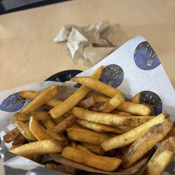 5th Street Burger & Fries - Very good straight cut fries. I would come back for the fries! - Burgers Near Me - Mesa, Arizona 5th Street Burger & Fries - Very good straight cut fries. I would come back for the fries! - Burgers Near Me - Mesa, Arizona