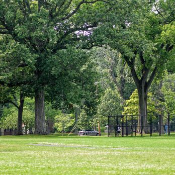 Watts Park - Parks Near Me - Glencoe, Illinois