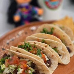 Ten-Go Tacos - Tacos