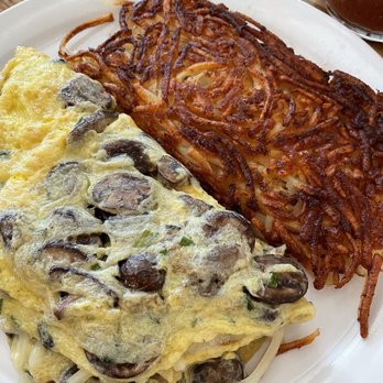 Maple + Batter - Mushroom truffle omelet - Breakfast & Brunch Near Me - Bay Harbor, Michigan Maple + Batter - Mushroom truffle omelet - Breakfast & Brunch Near Me - Bay Harbor, Michigan