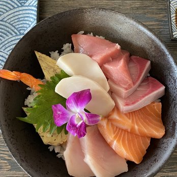Hangetsu Sushi - Chirashi bowl - Japanese Near Me - Half Moon Bay, California Hangetsu Sushi - Chirashi bowl - Japanese Near Me - Half Moon Bay, California