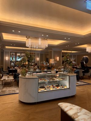 Jumeirah Carlton Tower by null