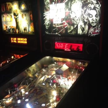 EightyTwo - The Walking Dead pinball!! - Bars Near Me - Los Angeles, California