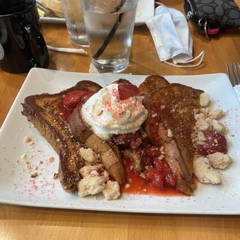 Dime Store - Strawberry shortcake French toast - Breakfast & Brunch Near Me - Detroit, Michigan Dime Store - Strawberry shortcake French toast - Breakfast & Brunch Near Me - Detroit, Michigan