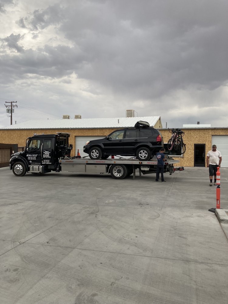 TERESAS RIDGECREST AUTOBODY & TOWING Updated August 2024 27 Photos