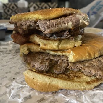 Sonic Drive-In - Smasher on top. Regular cheeseburger on bottom. Tell me those aren't both regular meat patties. The top is not smasher meat! - Burgers Near Me - Myrtle Beach, South Carolina Sonic Drive-In - Smasher on top. Regular cheeseburger on bottom. Tell me those aren't both regular meat patties. The top is not smasher meat! - Burgers Near Me - Myrtle Beach, South Carolina