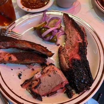 Killen's Barbecue - Pork Ribs, brisket, and Mac 'n' Cheese - Pint - Barbeque Near Me - Pearland, Texas