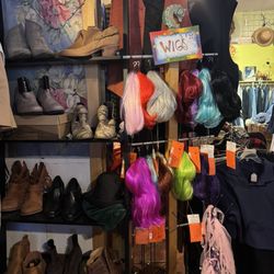 Unique Boutique - Viviane's Vintage & Vogue - Cute wigs
