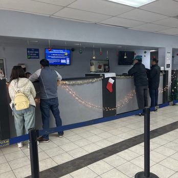 Fox Rent A Car - Long line and only two customer service agents - Car Rental Near Me - Las Vegas, Nevada
