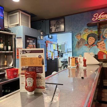 Primanti Bros. Restaurant and Bar - Sandwiches Near Me - Pittsburgh, Pennsylvania Primanti Bros. Restaurant and Bar - Sandwiches Near Me - Pittsburgh, Pennsylvania