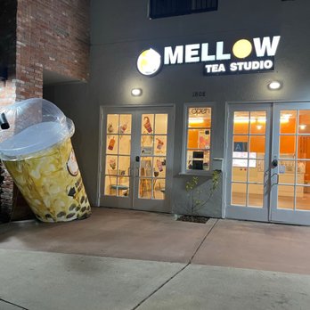 Mellow Tea Studio - Outside at night - Bubble Tea Near Me - Redondo Beach, California Mellow Tea Studio - Outside at night - Bubble Tea Near Me - Redondo Beach, California