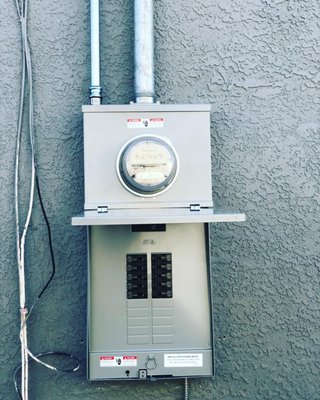 Carson Master Electrician Logo