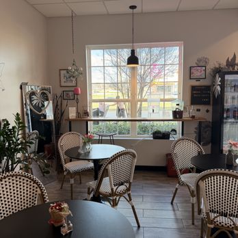 Fiore Cafe - bright cheery morning at the neighborhood Cafe! - Gelato Near Me - Fort Worth, Texas Fiore Cafe - bright cheery morning at the neighborhood Cafe! - Gelato Near Me - Fort Worth, Texas