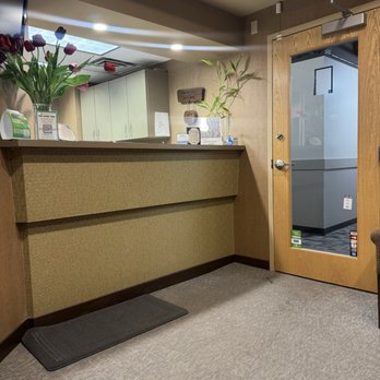 SRB Dental PC - Front Desk - Cosmetic Dentists Near Me - Chicago, Illinois SRB Dental PC - Front Desk - Cosmetic Dentists Near Me - Chicago, Illinois
