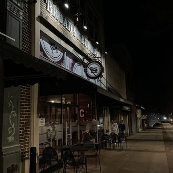 Broad St Burger - Burgers Near Me - Statesville, North Carolina