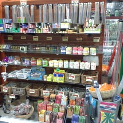 M & M Smoke and Gift Shop