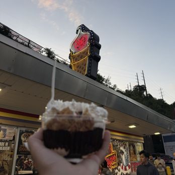 Page's - Nancy B Cookie Sundae - Ice Cream & Frozen Yogurt Near Me - Pittsburgh, Pennsylvania Page's - Nancy B Cookie Sundae - Ice Cream & Frozen Yogurt Near Me - Pittsburgh, Pennsylvania