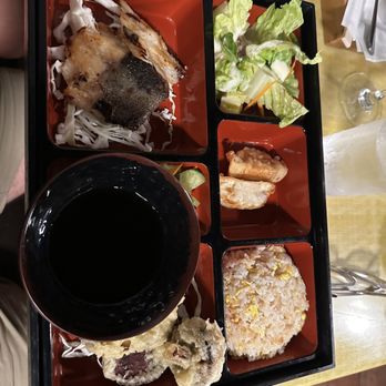 Sensei Sushi Bar & Grill - Bento B - Sushi Bars Near Me - Kapaʻa, Hawaii