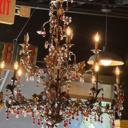 Washburn Imports - Fun to look at all the items