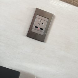 Tortas Ahogadas los Ruvalcaba - Excelente idea tener puertos usb para recargar celulares!!!