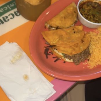 El Guacamole - Birria/Dipping tacos - Mexican Near Me - Hyde Park, New York El Guacamole - Birria/Dipping tacos - Mexican Near Me - Hyde Park, New York