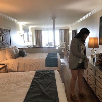 La Mer Beachfront Resort - Room - Hotels Near Me - Cape May, New Jersey La Mer Beachfront Resort - Room - Hotels Near Me - Cape May, New Jersey
