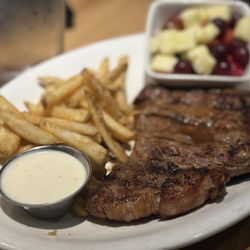 BJ's Restaurant & Brewhouse - BJ's Classic Rib-Eye*
