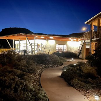 Best Friends Roadhouse - Great mid-century inspired look. - Hotels Near Me - Kanab, Utah