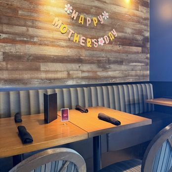 Milestones - Booth - Comfort Food Near Me - Hamilton, Ontario Milestones - Booth - Comfort Food Near Me - Hamilton, Ontario