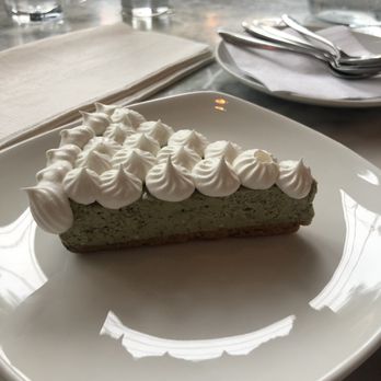 Té - Green tea cheesecake - Asian Fusion Near Me - Toronto, Ontario