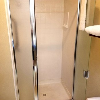 Heritage Inn Yosemite - Shower - Hotels Near Me - Sonora, California Heritage Inn Yosemite - Shower - Hotels Near Me - Sonora, California