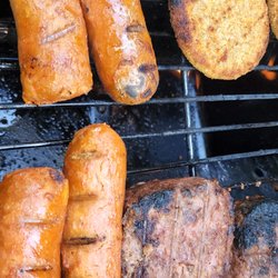 ZoJu - Grilled spicy Beyond sausage, Beyond Burgers & Morningstar Chik'n patties.