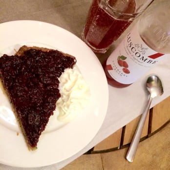 Rose-Thé - Tarte griottes-framboises-pistache & limonade framboise - Tea Rooms Near Me - Paris, 75 Rose-Thé - Tarte griottes-framboises-pistache & limonade framboise - Tea Rooms Near Me - Paris, 75