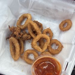 Takis Pizza House - Fried calamari