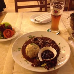 Restaurant Gasthof Zur Post - Hirschgulasch mit Knödel u Salat 13,50€