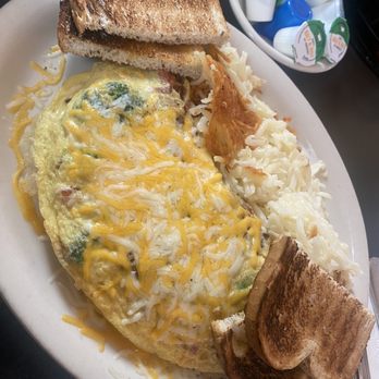 The Virginian Restaurant - Omelette - American Near Me - Jackson, Wyoming The Virginian Restaurant - Omelette - American Near Me - Jackson, Wyoming