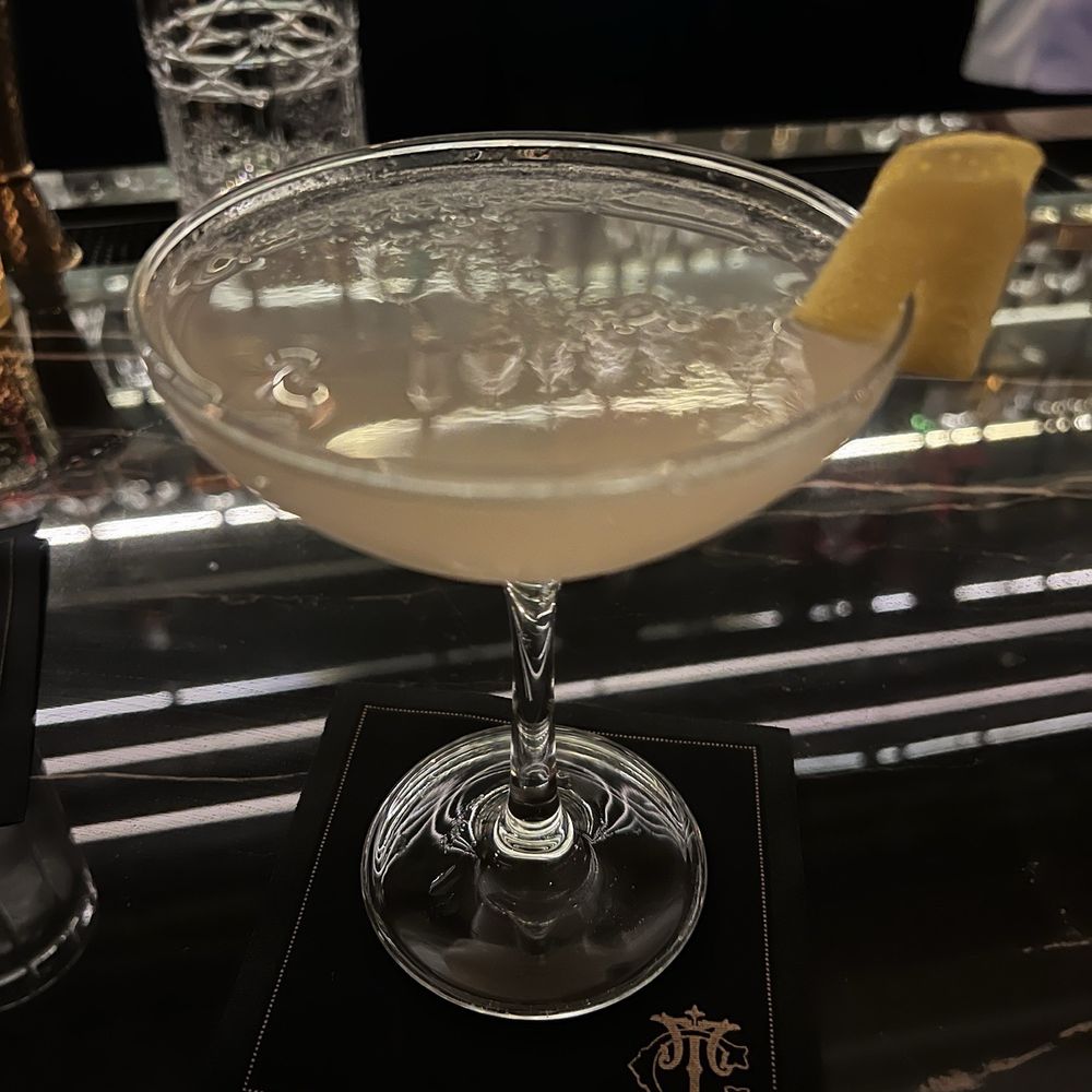 Turner's Cut - French 75 - Cocktail Bars Near Me - Houston, Texas