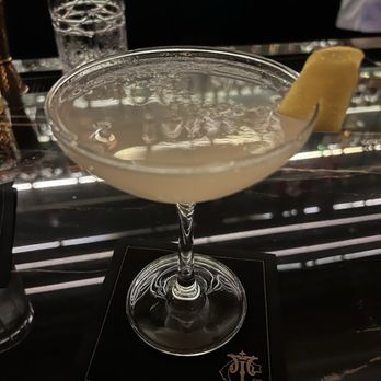 Turner's Cut - French 75 - Cocktail Bars Near Me - Houston, Texas Turner's Cut - French 75 - Cocktail Bars Near Me - Houston, Texas