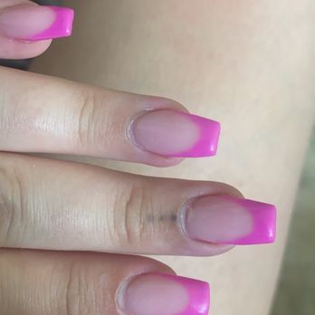 Luxx Nail Bar - Nails right after my appointment already looking like they need a fill and they were poorly shaped and painted - Nail Salons Near Me - New Braunfels, Texas Luxx Nail Bar - Nails right after my appointment already looking like they need a fill and they were poorly shaped and painted - Nail Salons Near Me - New Braunfels, Texas
