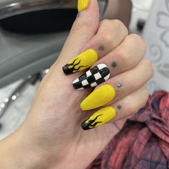 Sofi's Nail Art - Nail Salons Near Me - Brooklyn, New York