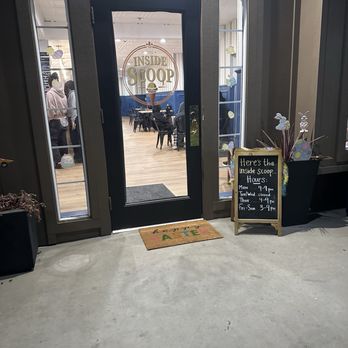 The Inside Scoop - Outside - Ice Cream & Frozen Yogurt Near Me - Oakdale, California